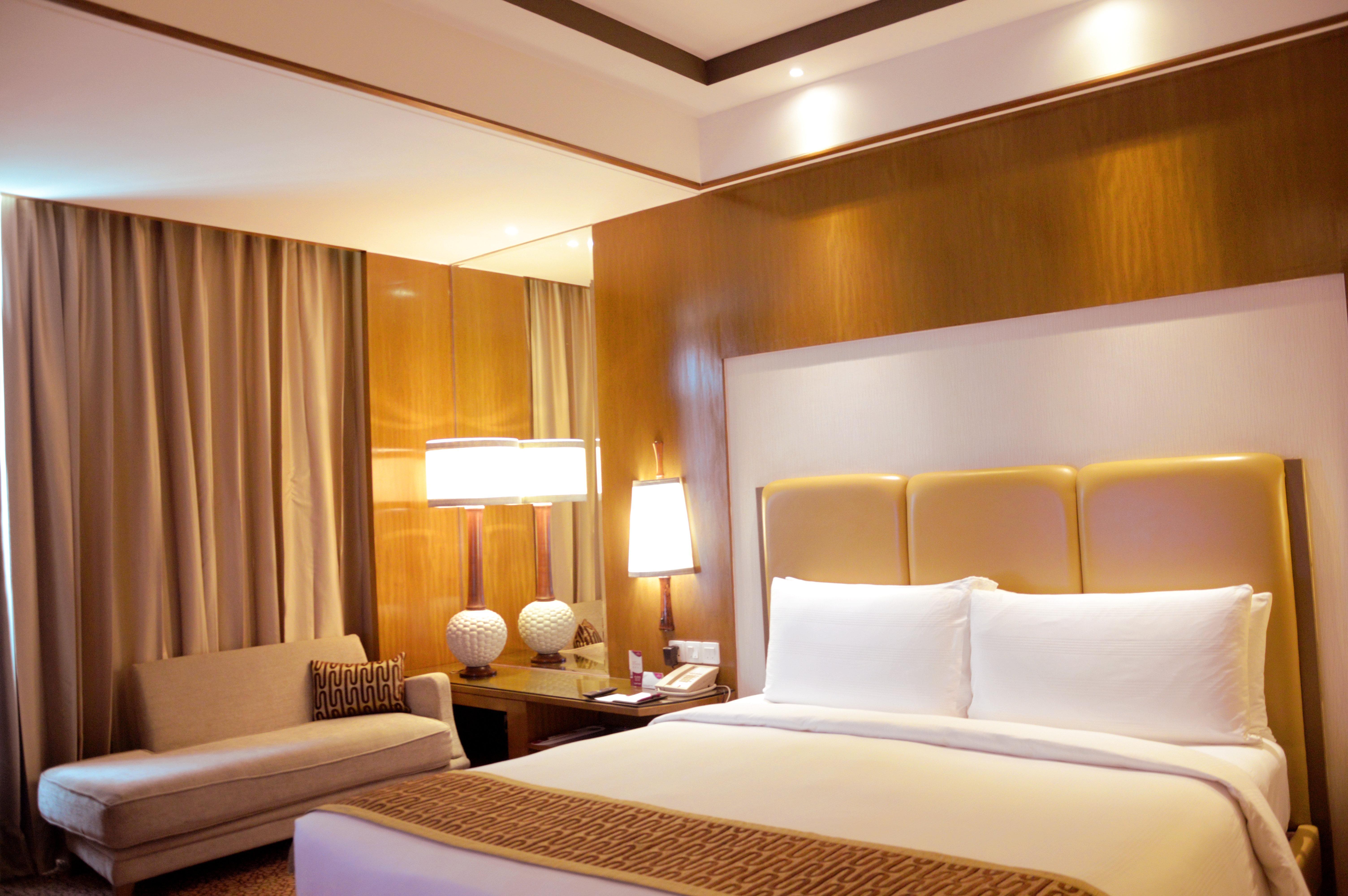 Отель Crowne Plaza New Delhi Okhla By Ihg Экстерьер фото A bedroom at the hotel