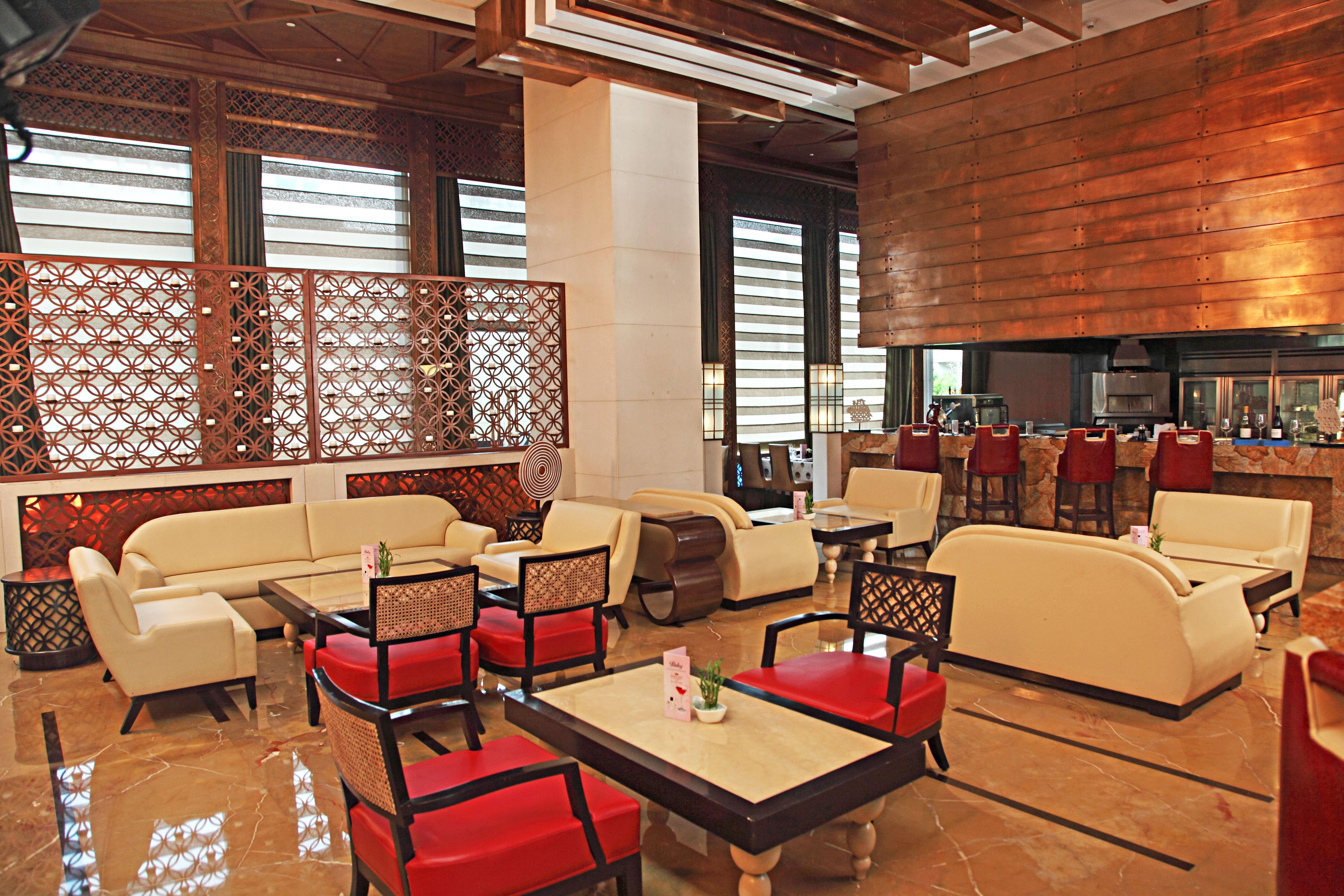 Отель Crowne Plaza New Delhi Okhla By Ihg Экстерьер фото The lobby