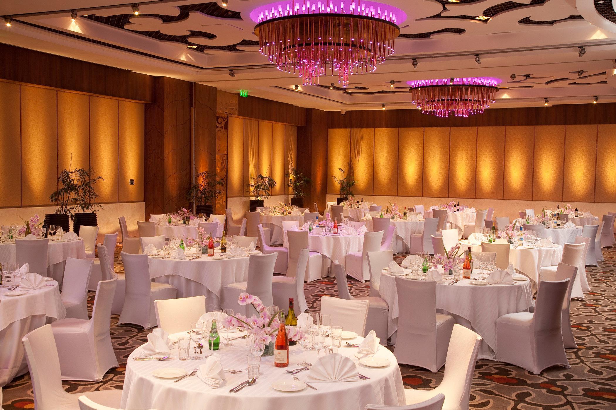 Отель Crowne Plaza New Delhi Okhla By Ihg Ресторан фото The ballroom