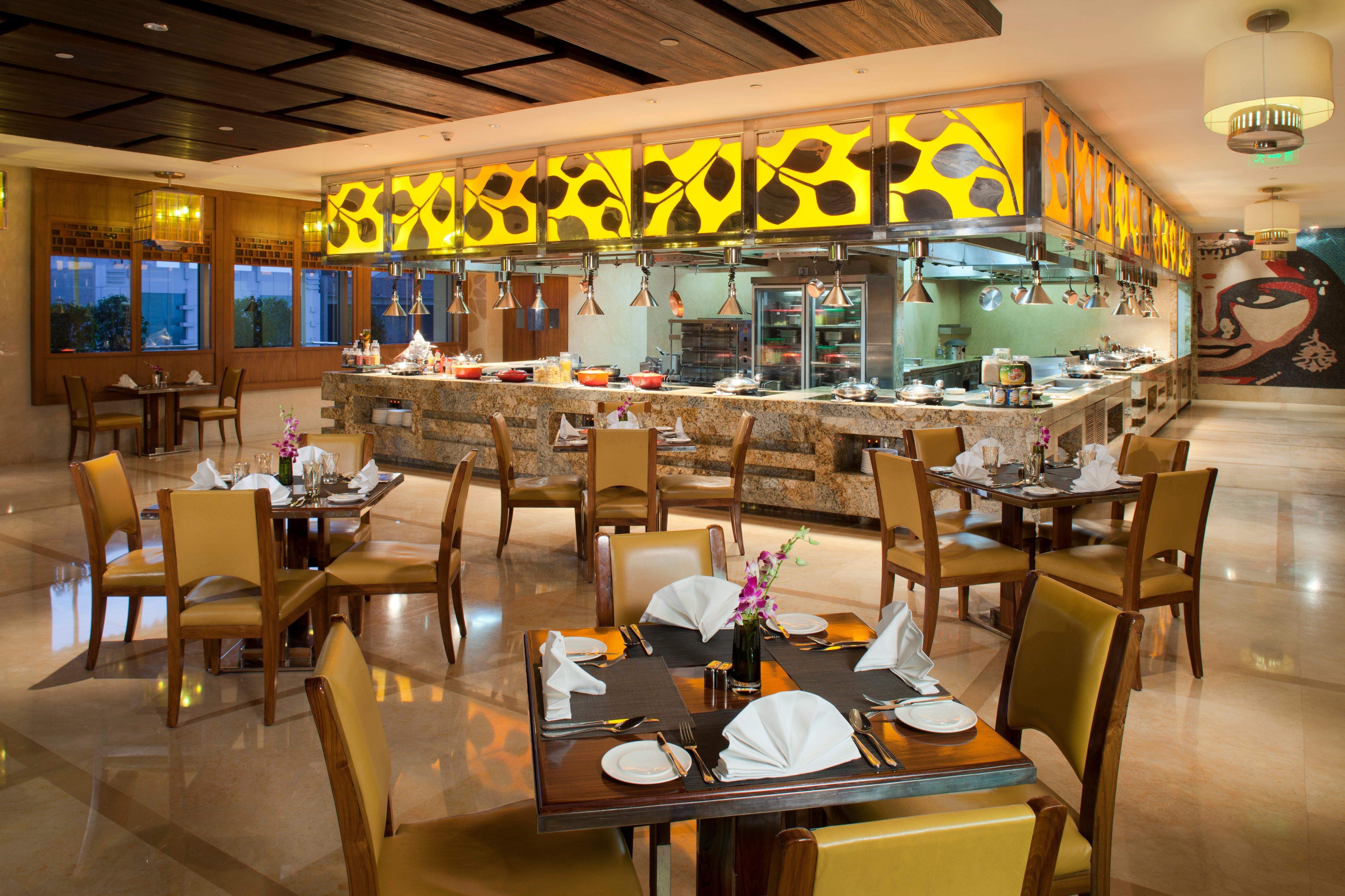 Отель Crowne Plaza New Delhi Okhla By Ihg Экстерьер фото The restaurant