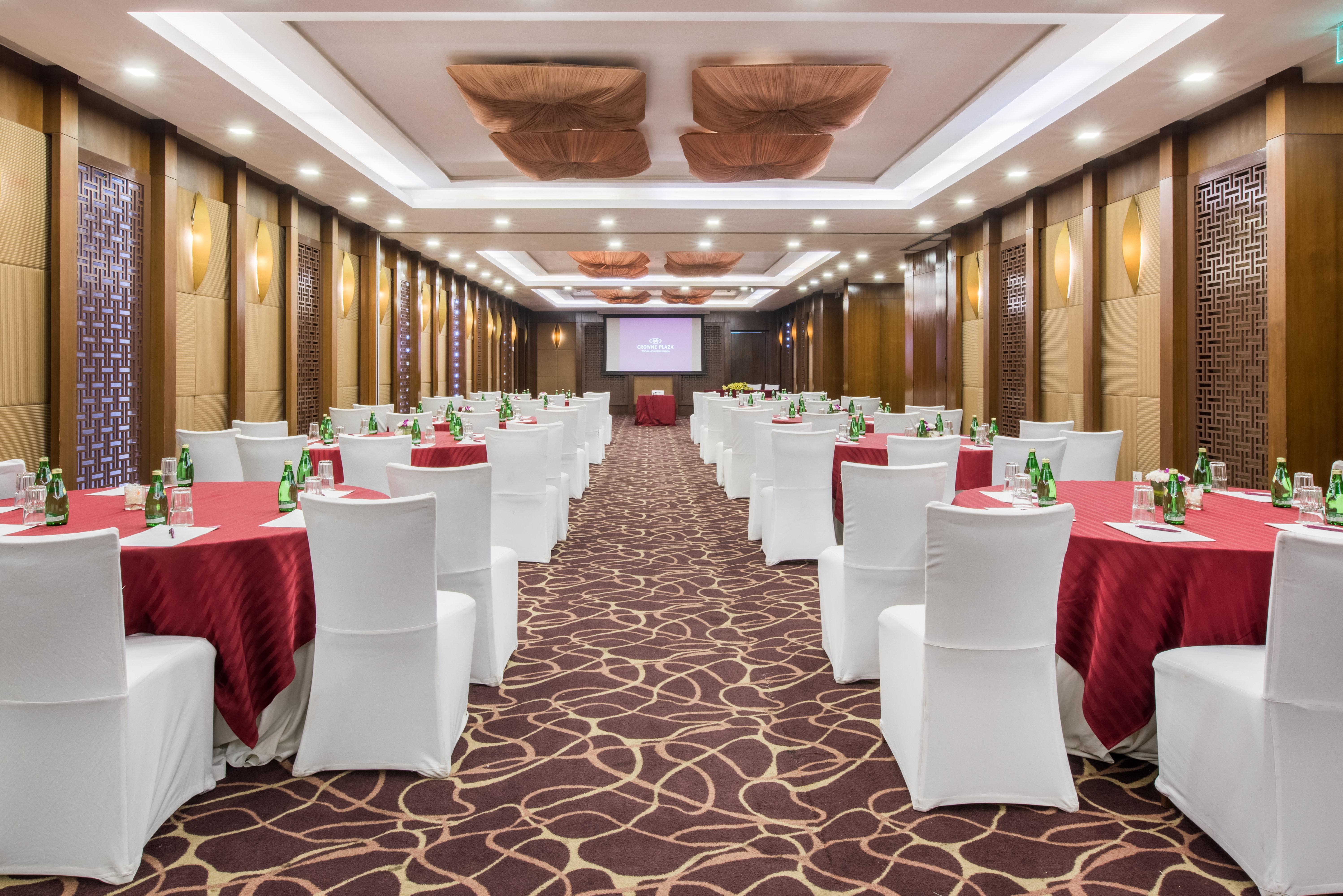 Отель Crowne Plaza New Delhi Okhla By Ihg Экстерьер фото Meeting room