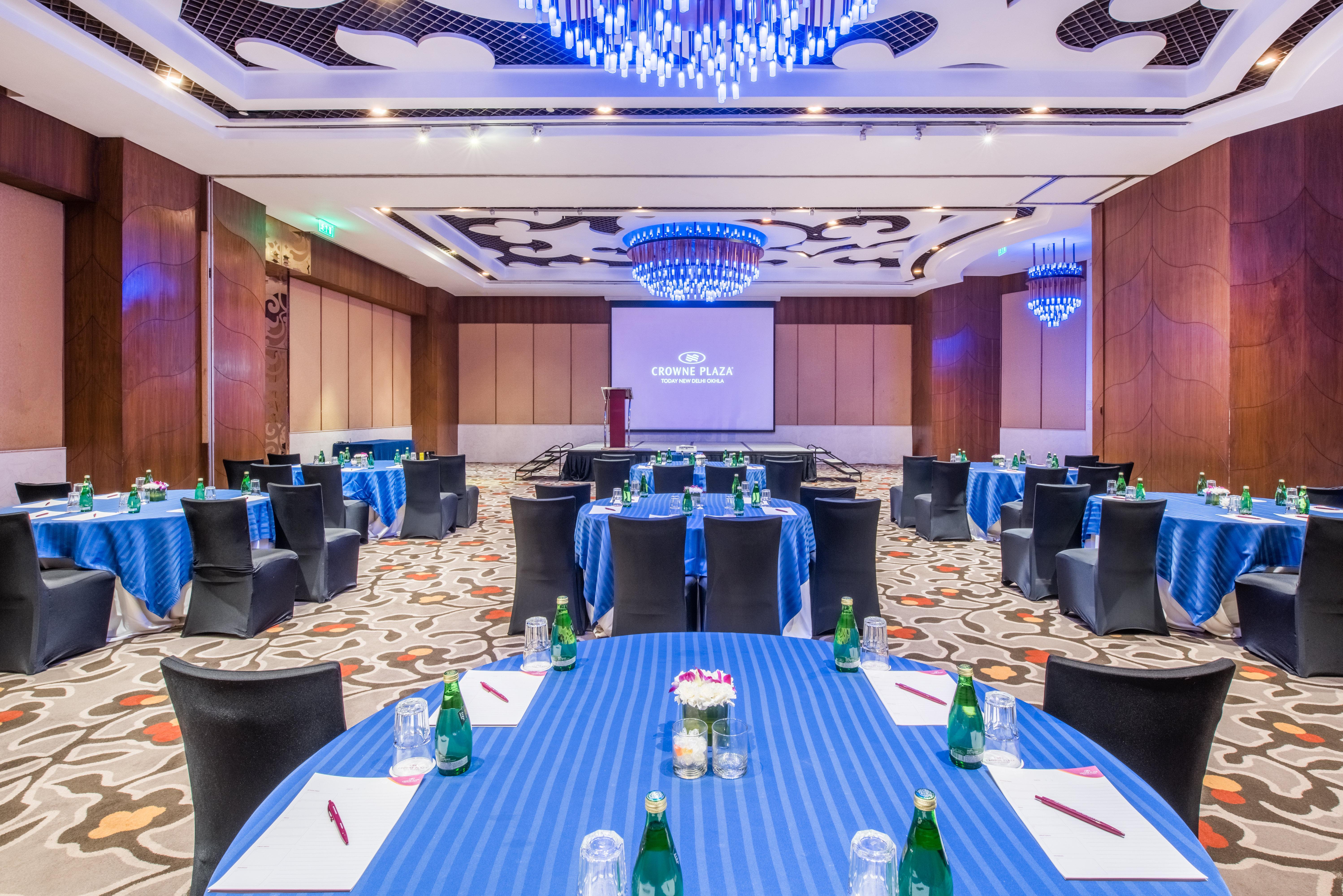Отель Crowne Plaza New Delhi Okhla By Ihg Экстерьер фото Meeting room
