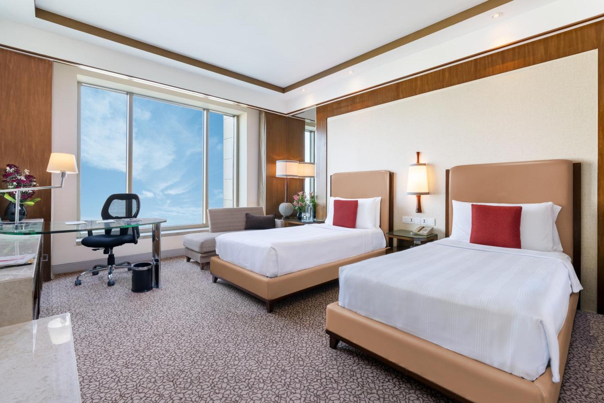 Отель Crowne Plaza New Delhi Okhla By Ihg Экстерьер фото Deluxe Room