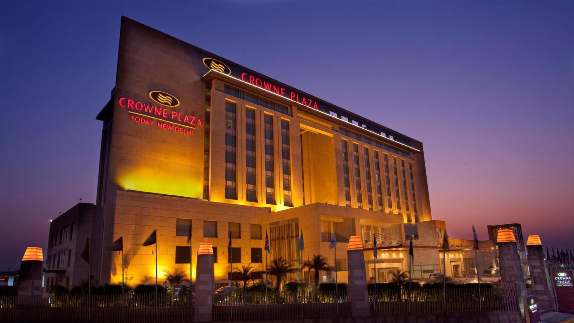 Отель Crowne Plaza New Delhi Okhla By Ihg Экстерьер фото Crowne Plaza Hotel, New Delhi