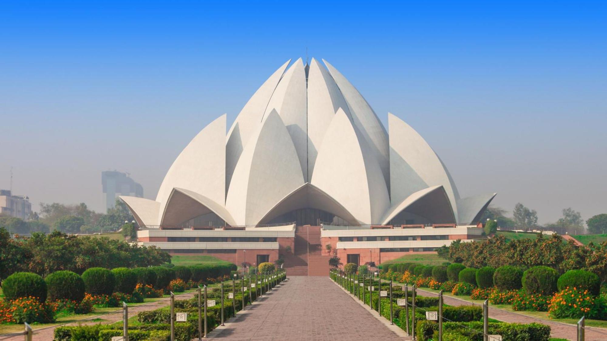 Отель Crowne Plaza New Delhi Okhla By Ihg Экстерьер фото The Lotus Temple in Delhi